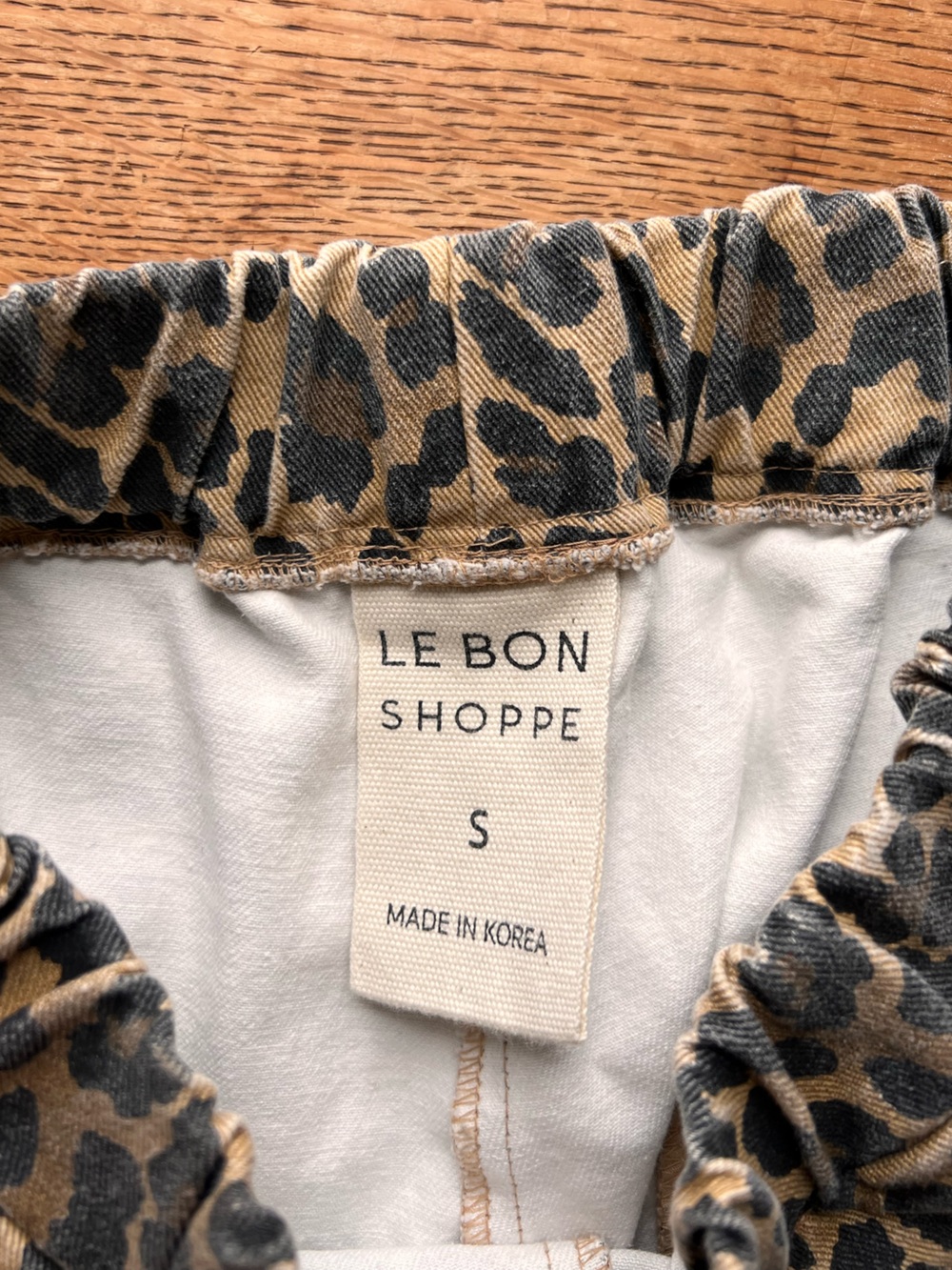 Le Bon Shoppe Arc Pants in Leopard - Picture 2 of 3
